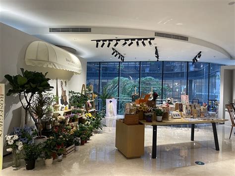 刷爆朋友圈的“最美书店”空间设计 - 郑州勤略品牌设计有限公司