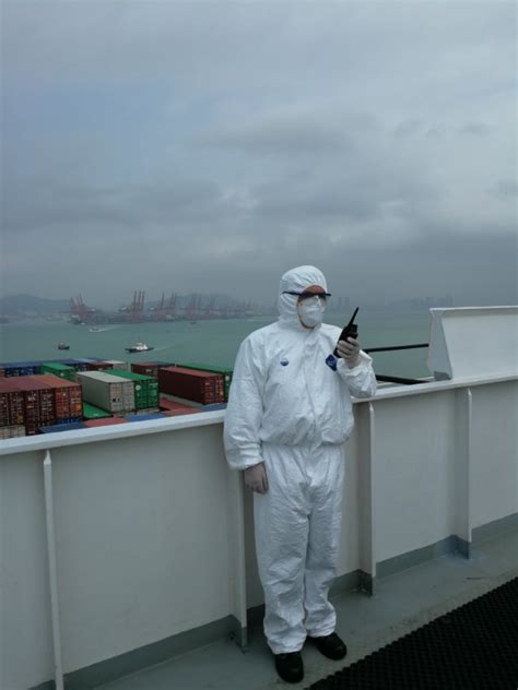 深圳港引航员对“君子不立于危墙之下”的解读