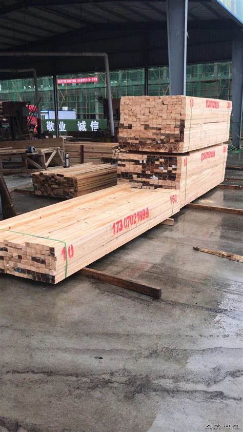 原木加工木方新款机器,全自动木方加工机器,建筑木方加工机器_大山谷图库