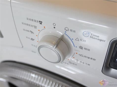 伊莱克斯EWN12488W外观设计_王者争霸 2009年滚筒洗衣机横向评测—万维家电网