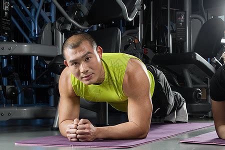 熊黛林平板撑图片大全