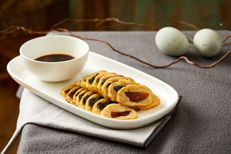 美食图片欣赏——泰安名吃蛋黄鸭卷