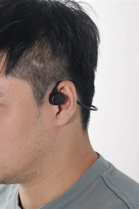挂耳式耳机还是入耳式耳机伤耳朵呢？ - 知乎