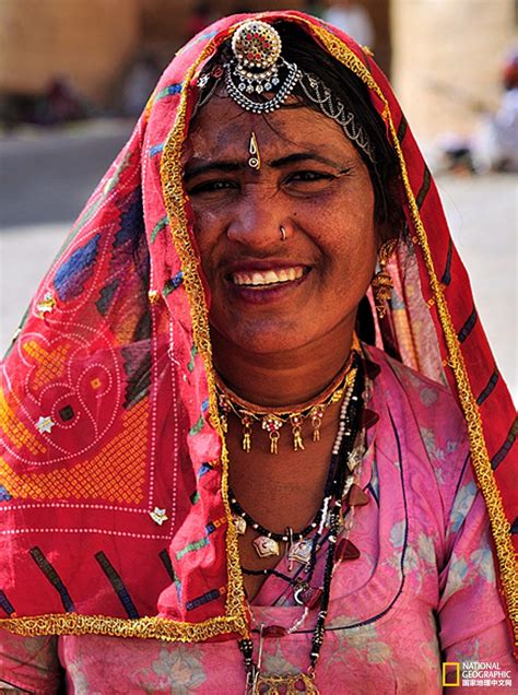 印度女人的鼻饰 原来首饰真的不止耳环项链这么简单！_凤凰旅游