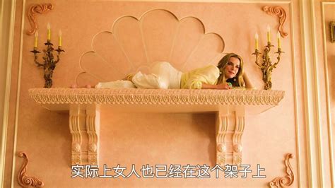 亿万富翁将妻子做成标本，挂在墙上《架子上的女人》_腾讯视频