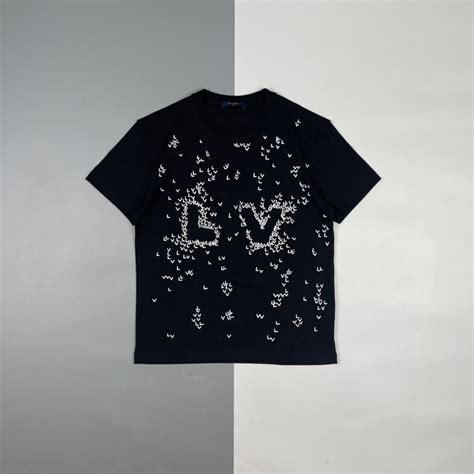 怀旧V标短袖T恤（黑） - 唯特萌VETEMENTS中国官方网站 | 即刻选购当季新款