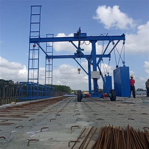 黑龙江鹤岗桥梁设备专业生产模板台车护栏模板台车|价格|厂家|多少钱-全球塑胶网