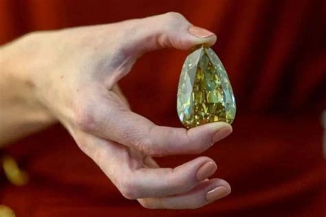 黄钻石价格值钱吗 影响黄钻石的价格因素 - 中国婚博会官网