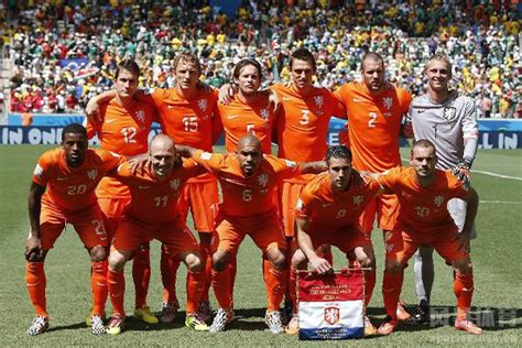 荷兰队阵容都有谁？荷兰队历史最佳阵容都有谁？ - 风暴体育