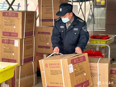 上海：社区志愿者助力疫情防控-人民图片网
