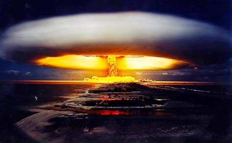 人类引爆过的最大爆炸物，沙皇炸弹究竟有多强？|爆炸|沙皇|炸弹_新浪新闻