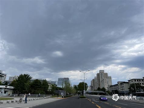 北京天空乌云翻滚 海淀等多地降雨来袭-天气图集-中国天气网