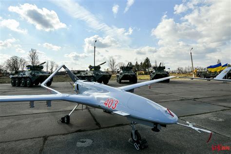 俄乌无人机之战：8年花费90亿生产无人机舰队的俄罗斯，为何失去天空优势__财经头条