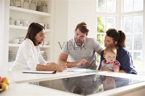 家庭与婴儿会议财务顾问在家照片摄影图片_ID:302303314-Veer图库