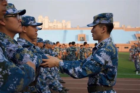 继往开来，开拓创新——中国海洋大学国防生与海军士官共同指导新生军训