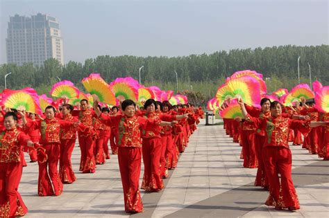 贵州省第九届老年人运动会广场舞比赛在安顺市经开区举行_国家体育总局