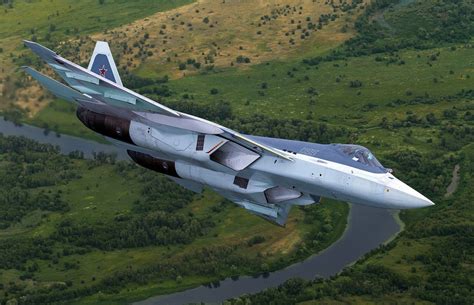 俄军“最牛”飞行员！苏-57隐形战机表演 空中出现“静止”状态！_凤凰网视频_凤凰网