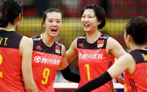 中国女排赢了！3:0完胜意大利女排_京报网