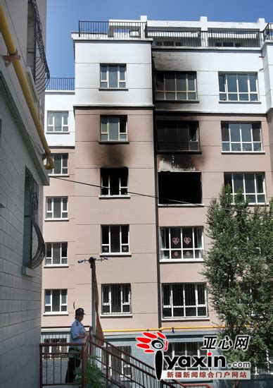 家中爆炸男子被烧伤后从四楼坠落 90%烧伤(图)-搜狐新闻