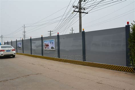 北京顺义区彩钢围挡板厂家-建筑工地施工围挡板安装-北京中特思维