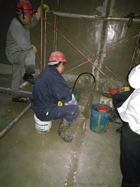 地下室连通口漏水补漏堵漏公司上海固蓝建筑 堵不好不