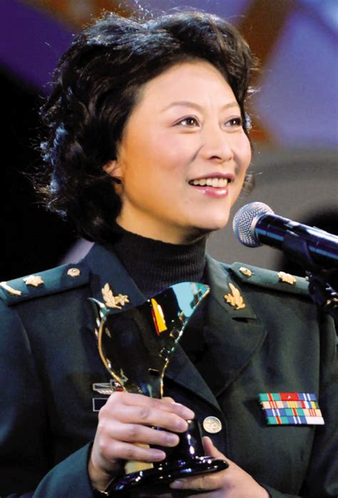 岳红主演的电视剧 传奇女人的演艺生涯