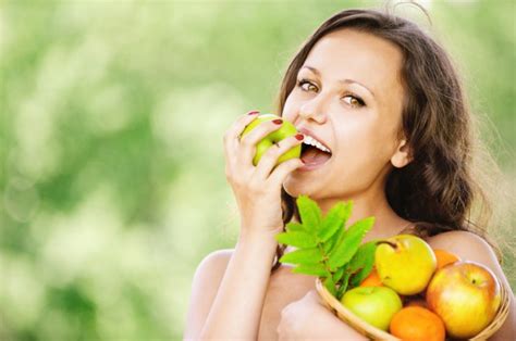 【月经期间能吃菠萝吗】【图】月经期间能吃菠萝吗 这些饮食禁忌要牢记_伊秀健康|yxlady.com