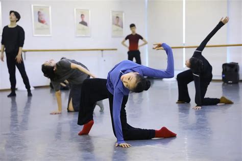 五一来舞研，5天集训帮你规划舞蹈艺考，上好大学！_2023舞蹈艺考最新资讯-舞蹈艺考培训就在舞研艺考！