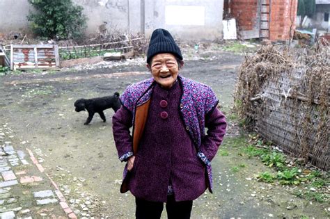 西安联邦口腔医院远赴咸阳 给九十岁老奶奶安装义齿