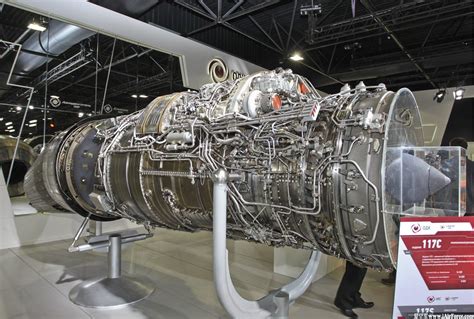 莫斯科航展展示发动机(2013) - 爱空军 iAirForce