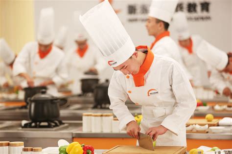 厨师短期培训班 厨师培训机构_学厨师_陕西新东方烹饪学校