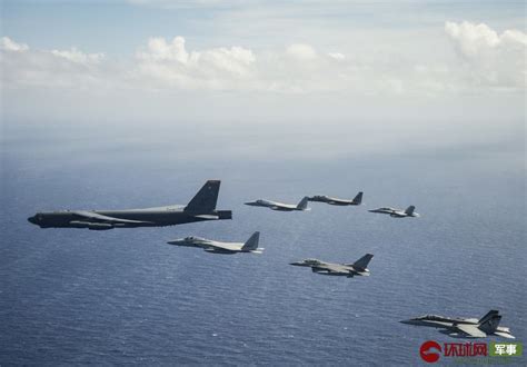 美日澳出动上百架战机军演 B-52领衔编队出动
