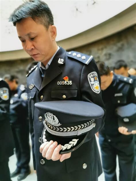 今天是第六个烈士纪念日，向为社会安定、人民幸福献出生命的人民警察致敬！_澎湃号·政务_澎湃新闻-The Paper