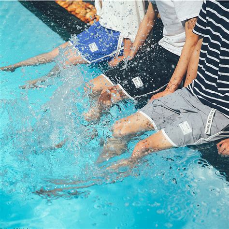 全国游泳争霸赛，男子100米蛙泳决赛，闫子贝不到一分钟搞定冠军_凤凰网视频_凤凰网