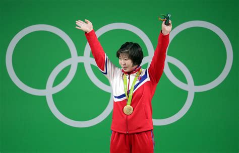 第十八届亚运会中国体育代表团在雅加达举行升旗仪式 _深圳新闻网