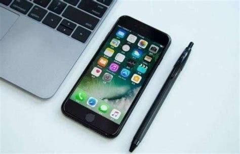 iphone7尺寸是多少（盘点各代苹果手机型号大小对比）_斜杠青年工作室