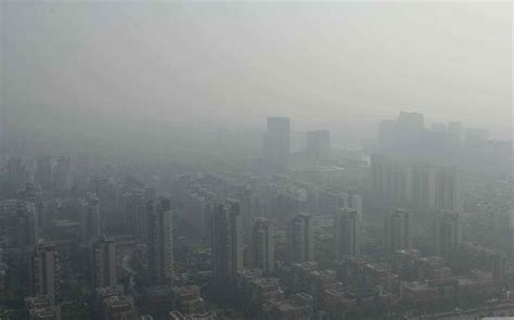 济南连续出现雾霾天气 记者调查发现部分工地扬尘不减|工地|空气_凤凰资讯