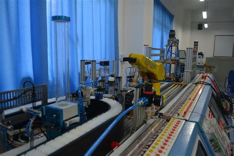 自动化生产线实训室 - 实习实训 - 电气与电子工程学院 - 重庆机电职业技术大学
