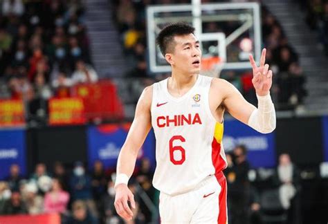 中国男篮红队备战世预赛 姚明现场督战_手机凤凰网