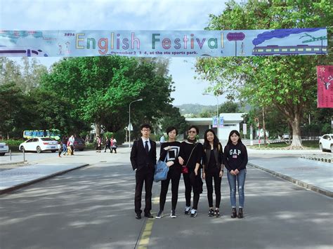 重庆大学师生赴汕头大学参加校际英语节-重庆大学外国语学院
