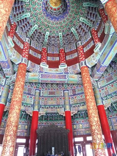 百余张摄影作品，展现“京城之脊”的历史风韵_京报网