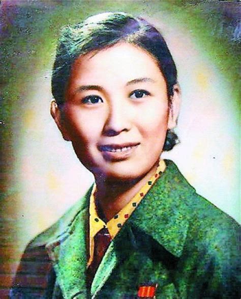 1930年4月19日中国安徽黄梅戏演员严凤英出生 - 历史上的今天