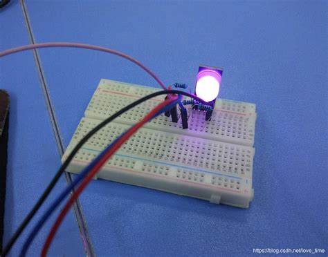 Arduino控制RGB三色LED灯，实现1600万种酷炫颜色