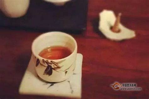 夜晚喝茶的诗词,一个人夜静品茶诗句,一个人喝茶的诗句_大山谷图库