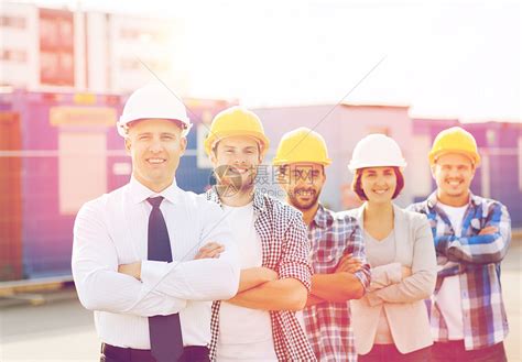 商业,建筑,队合作人的群微笑的建设者艰苦的户外高清图片下载-正版图片300398893-摄图网