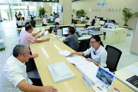 衢州市行政服务中心“最多跑一次”团队：从7个工作日到60分钟 让老百姓感受到实实在在的方便-频道