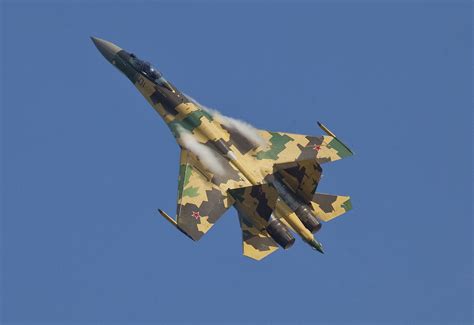 苏-35 战斗机 (Su-35 ) - 爱空军 iAirForce