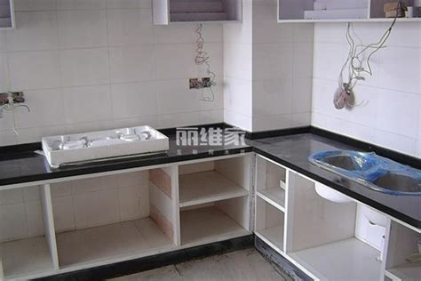 厨房橱柜怎么做（橱柜材料、布局、设计注意事项大总结） - 装修保障网