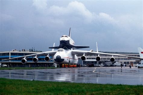 大国重器！世界最强运输机安-225，一架顶4架运20！