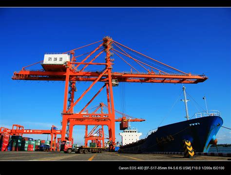 当代广西网 -- 防城港码头今年货物吞吐量破“亿”吨